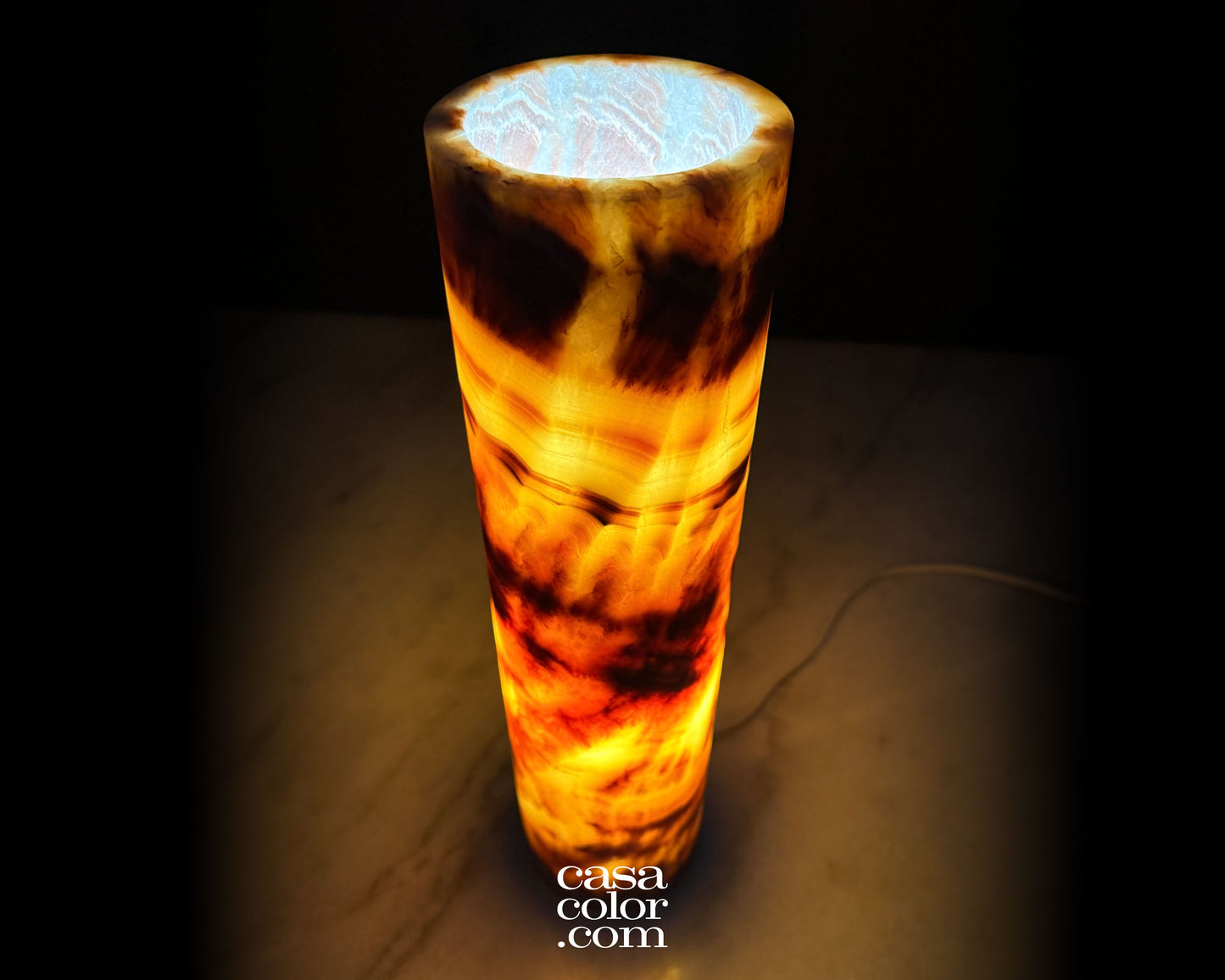 Onyx Fire Cylinder Lamp 01