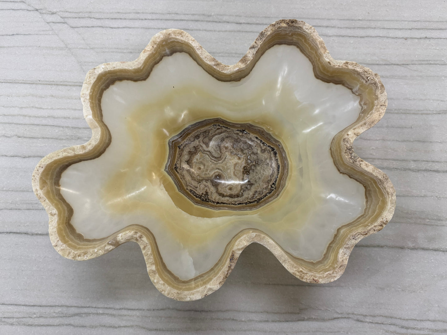 White Nacar Onyx with Brown Banding Bowl