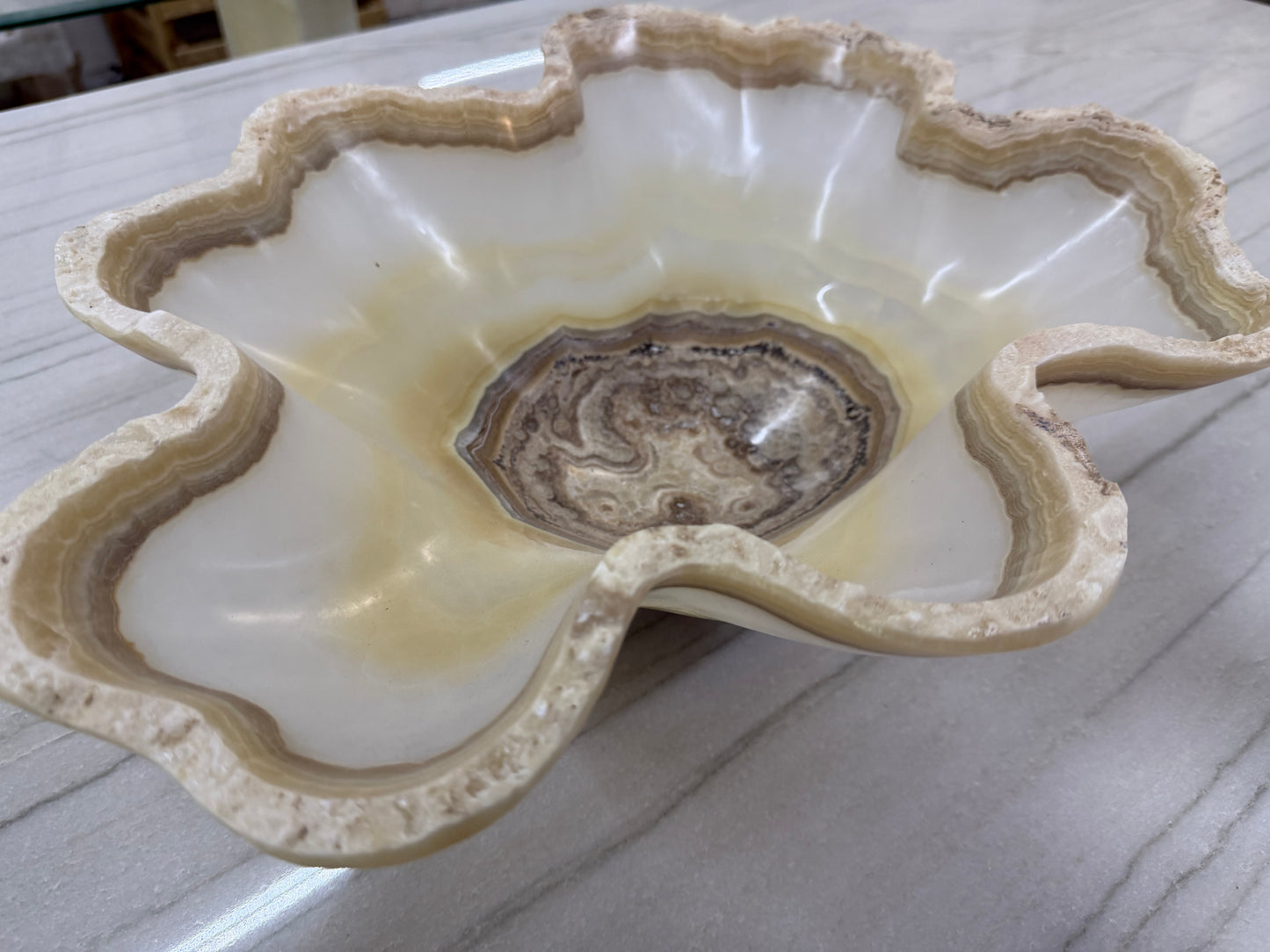 White Nacar Onyx with Brown Banding Bowl