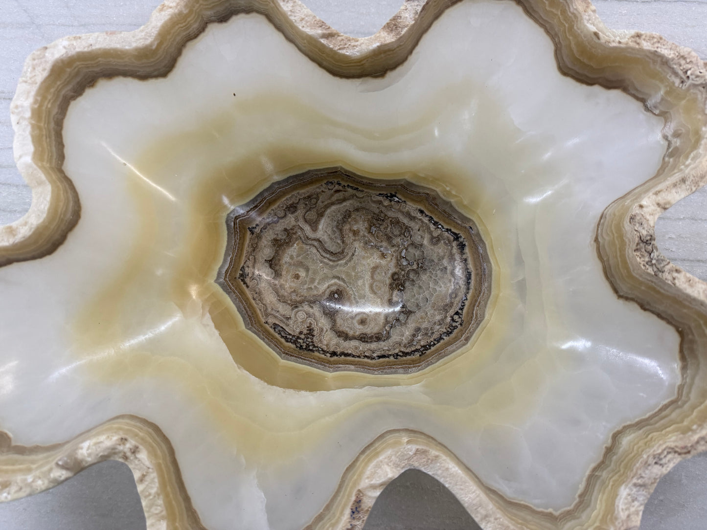 White Nacar Onyx with Brown Banding Bowl