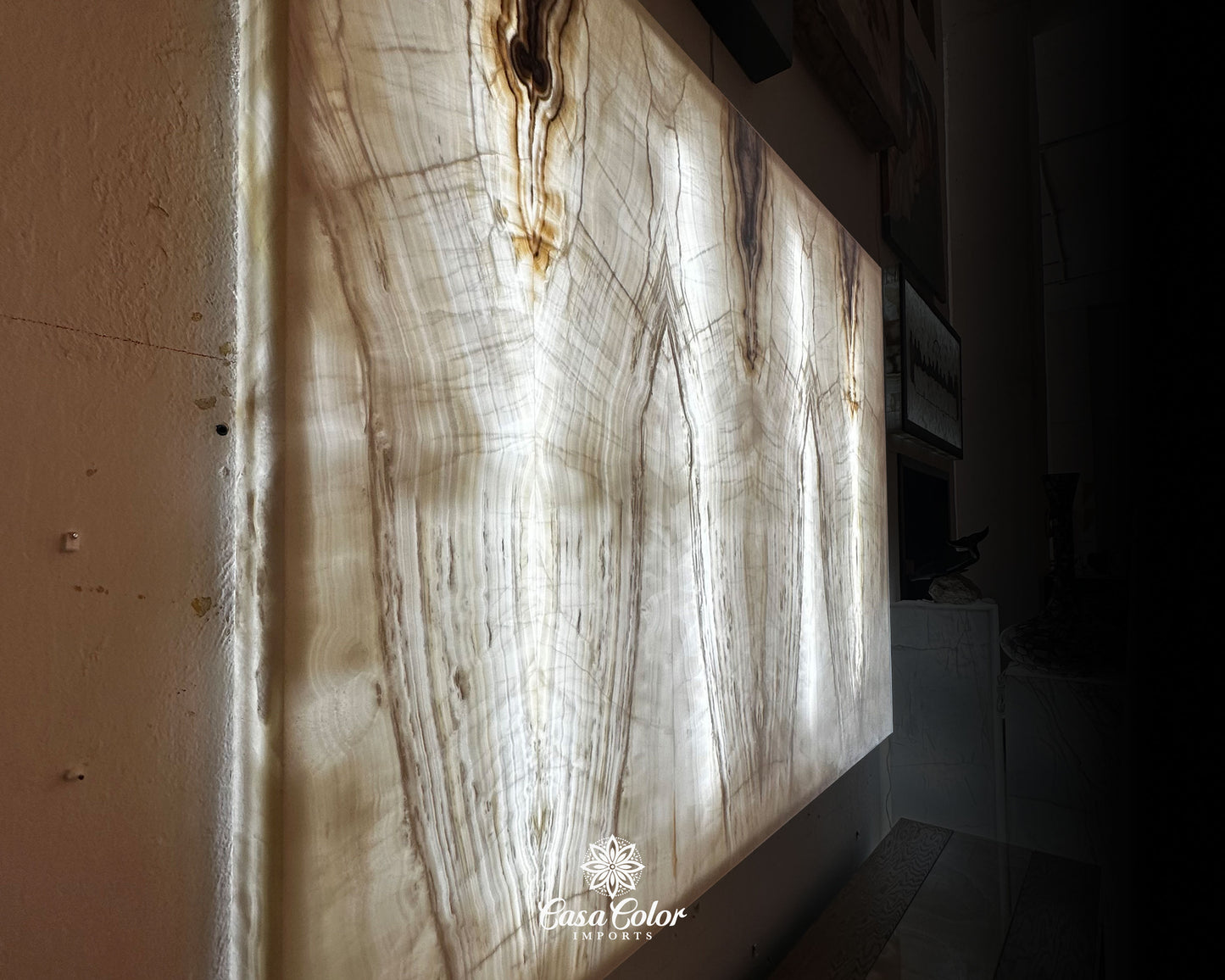 Stunning Hand-Cut Nacar Onyx Wall Panel with Black/Brown Beta. Backlit Wall Panel