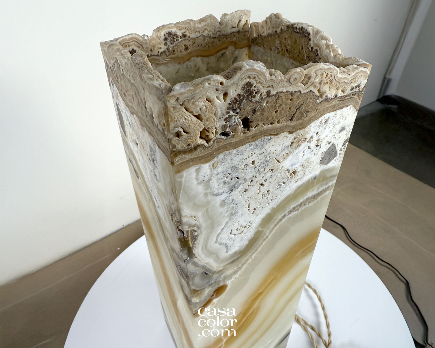 White Caramel Onyx Lamp 20"